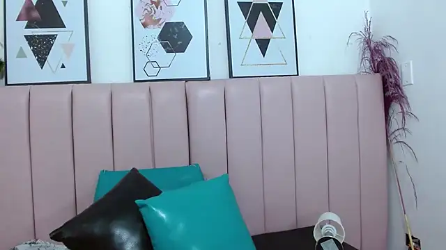 clara_sofiars's cam snapshot