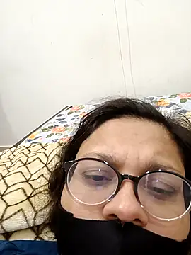 piryasharma005's cam snapshot