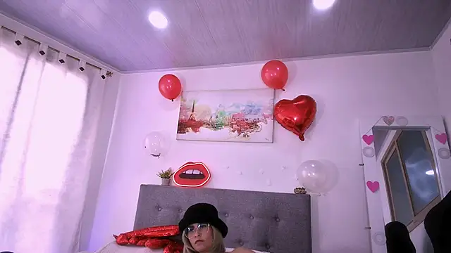 Sharlott_3's cam snapshot