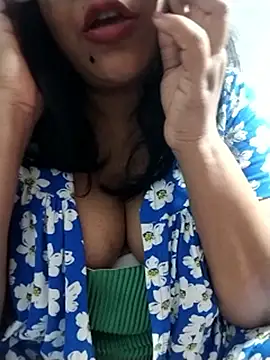 tharu_sweet's cam snapshot