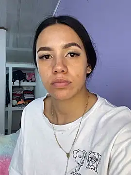 Marianahb-e's cam snapshot