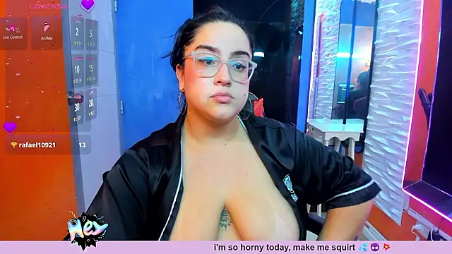 Sofiia_davis23's cam snapshot