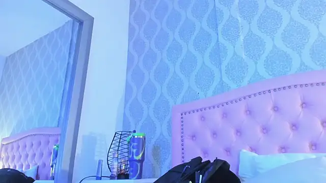 emma_scott_7's cam snapshot