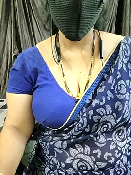 bhuvana_555's cam snapshot