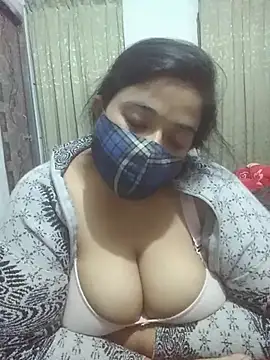 momo_loves's cam snapshot