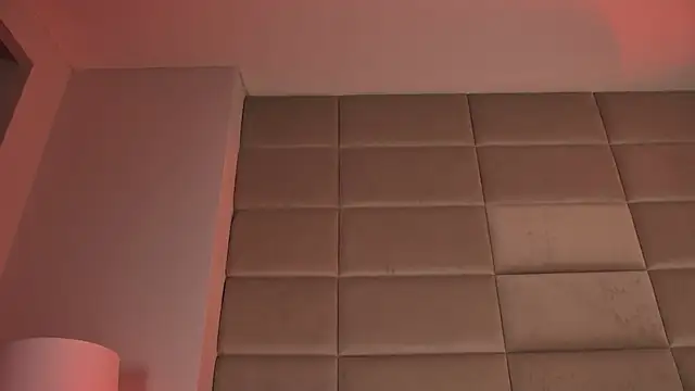 KatiaFinesse live sex cam