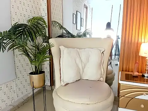 Lucy_Vegas's cam snapshot