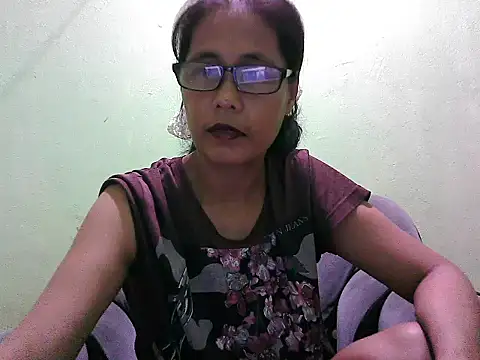 HotLadyPinay32's cam snapshot