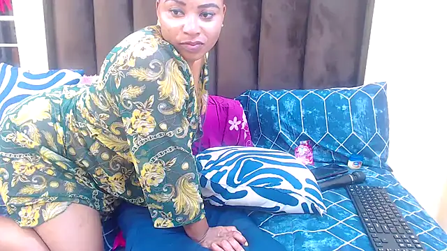 AfricanQueenxx40's cam snapshot