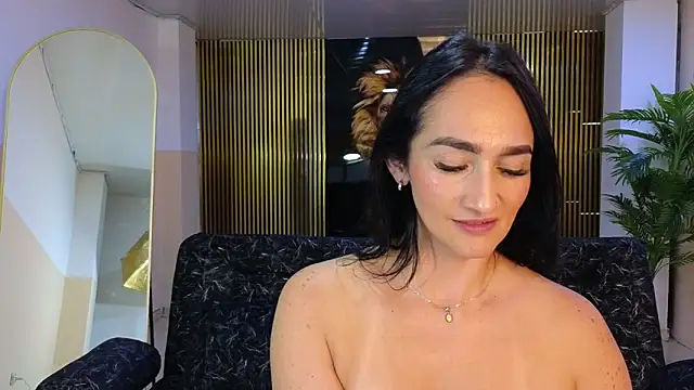 malen_fitnessmilf's cam snapshot