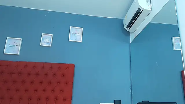 sofia_laverde's cam snapshot