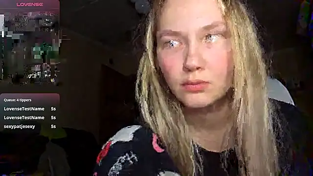 KarinRobertson live sex cam