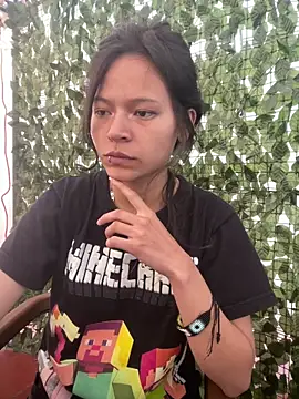 Ninffa_pinkk21's cam snapshot