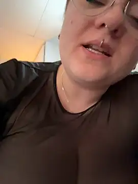 CurvesNChaos live sex cam