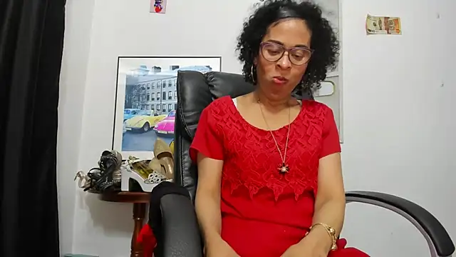 Aries_Mature live sex cam