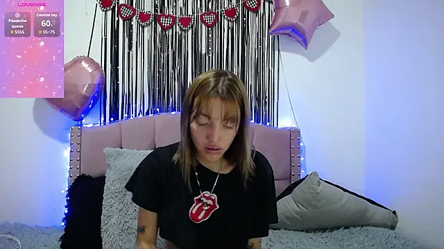 emily_cooper_pym's cam snapshot