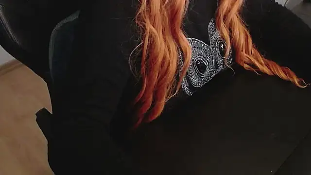 sweetvixen01's cam snapshot