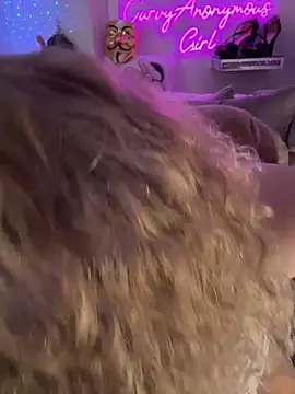 CurvyAnonymousGirl89's cam snapshot