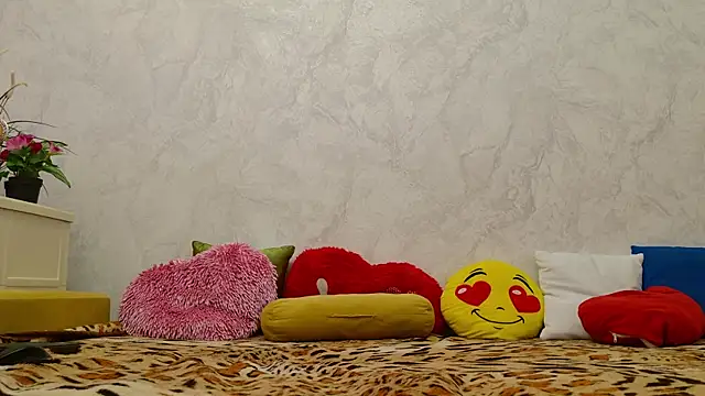 SimaGoldy's cam snapshot