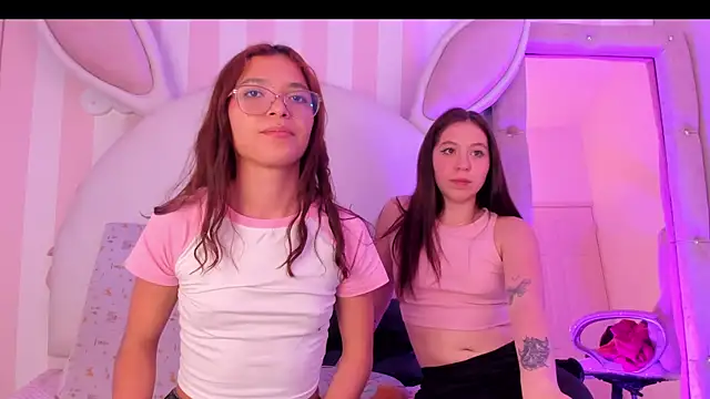 IsaxHanna's cam snapshot