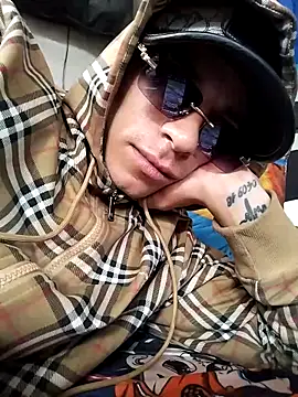 Tussi-amor's cam snapshot