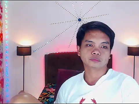 XExtraServiceManX's cam snapshot