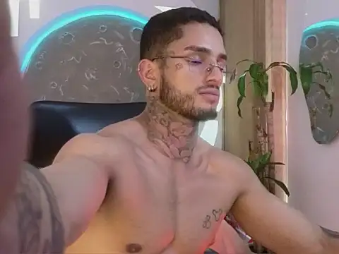 Alanrodgers live sex cam