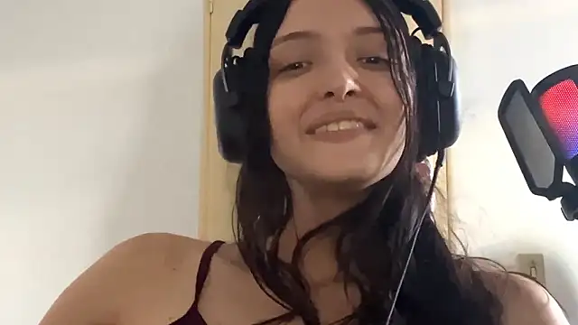 LourieRinghouse's cam snapshot