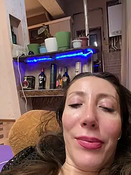 HellaryTourent's cam snapshot