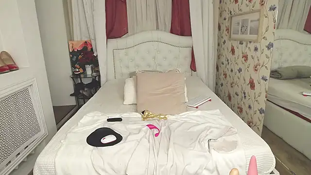 SilviaHart live sex cam