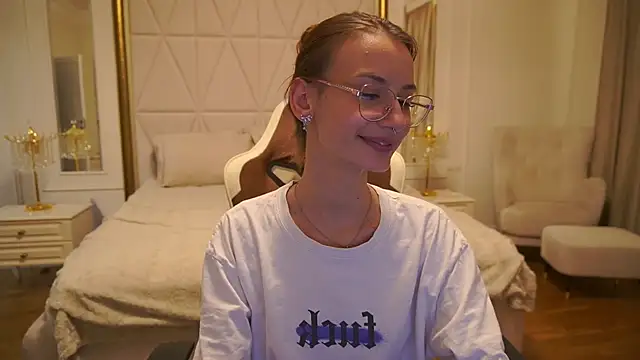 CozyMell live sex cam