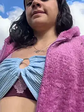 BabyKathy's cam snapshot