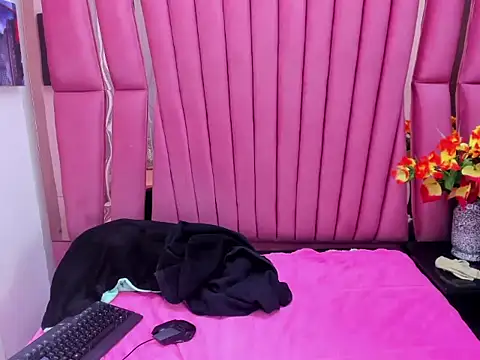 Nina_Love69's cam snapshot