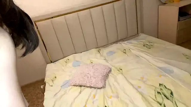 LudieWestre's cam snapshot