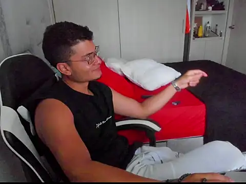 FredericSloan's cam snapshot