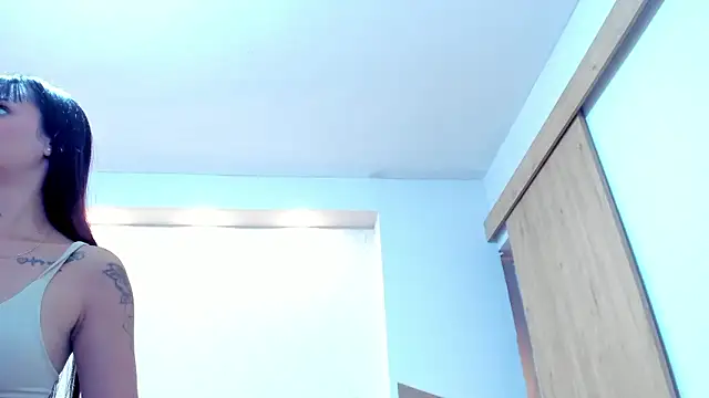 Emilly_Beaumont's cam snapshot