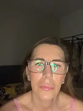 NaughtyMilla's cam snapshot