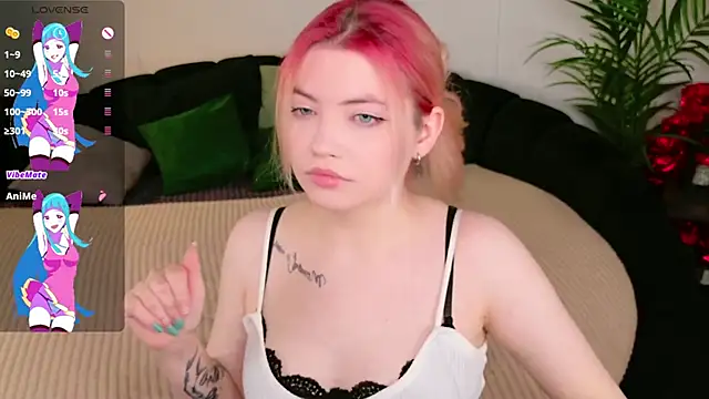 Lisa_Adam's cam snapshot