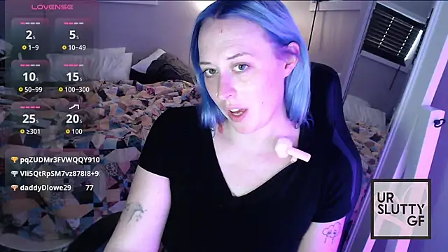 ursluttygf's cam snapshot