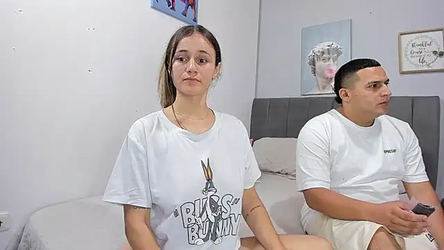 naughtyloverss's cam snapshot