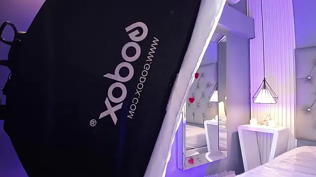 LunaBloomn's cam snapshot