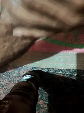 PinkedAssyrian's cam snapshot