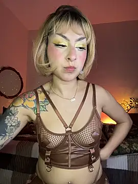 Cinamoonn live sex cam