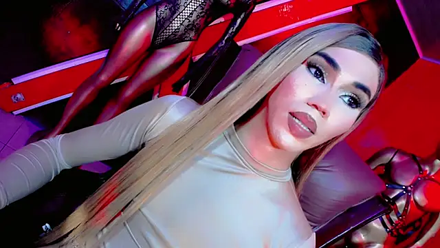 emelly_horny_ live sex cam