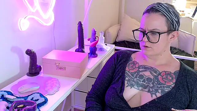 quinnmariexo live sex cam