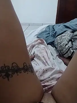 tuttitunbuzz2p's cam snapshot