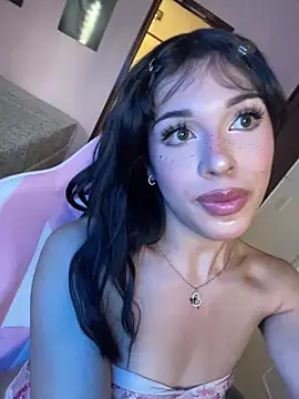 DollCamila live sex cam
