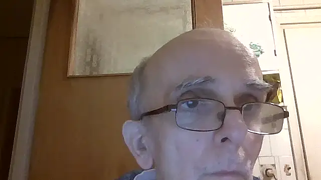 mariusica1@xh live sex cam