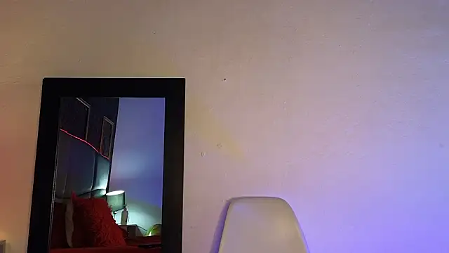 DaphneBlacke's cam snapshot