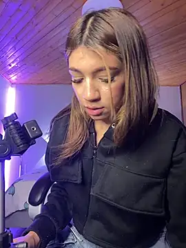 Isabella18_pink's cam snapshot